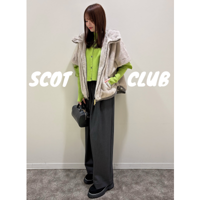 グリーンが目を惹く大人カジュアルスタイリング🍀✨